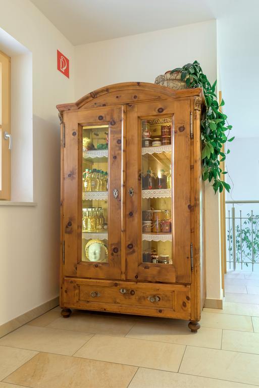 דירות קליינארל Arche Hof Oebristhof מראה חיצוני תמונה